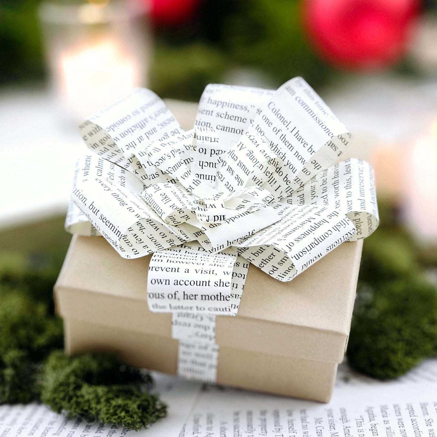 Book Page Bow Gift Box