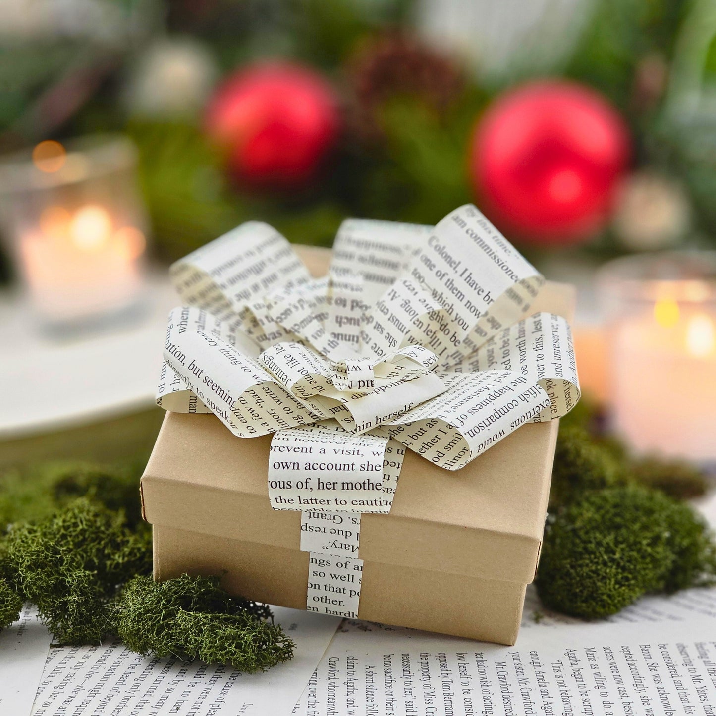 Book Page Bow Gift Box