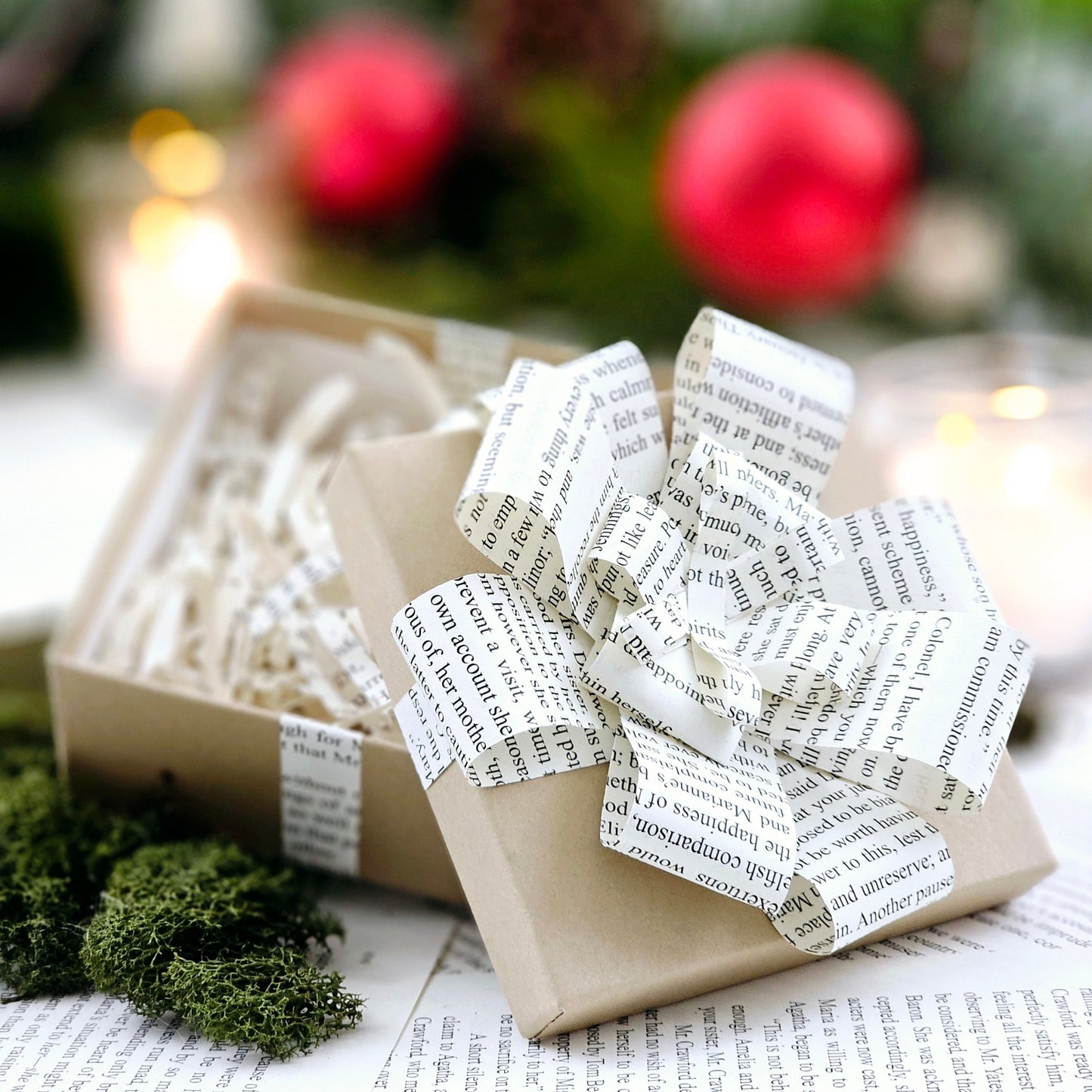 Book Page Bow Gift Box