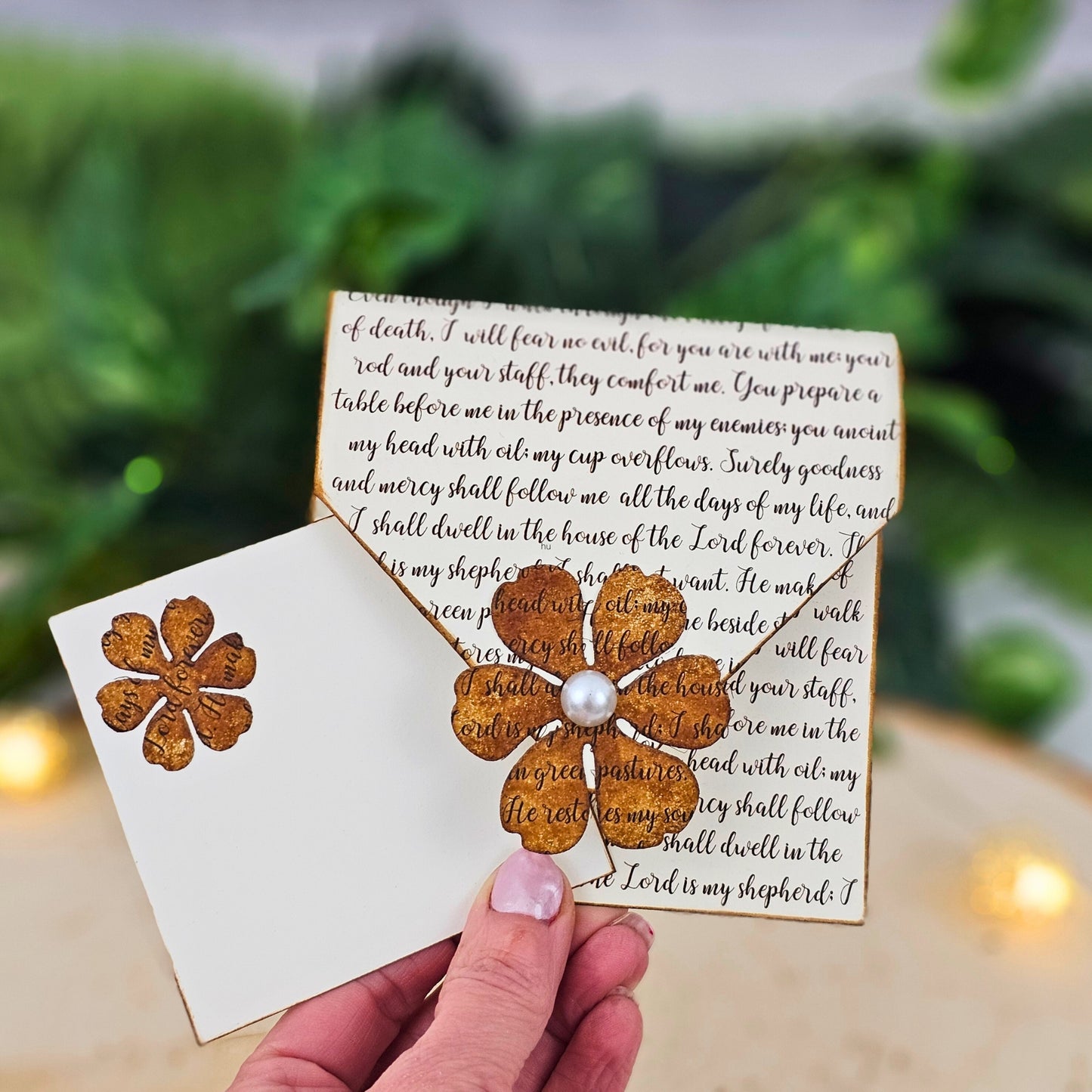 Each rose comes with a coordination gift card